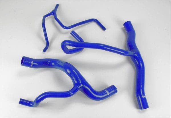 Silicone radiator hoses for HD cooling package equipped LTG Camaros