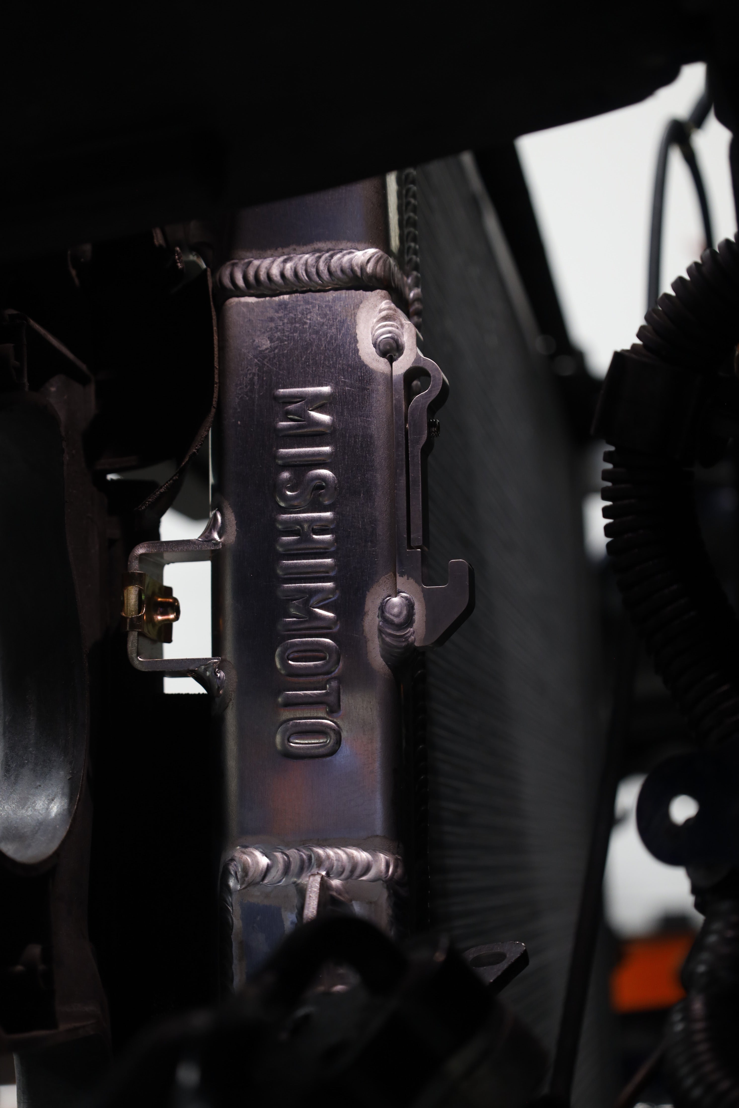 An image of the side of the Porsche Cayenne radiator with
